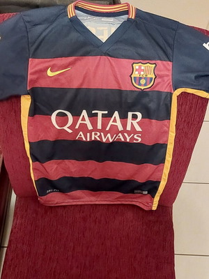 Messi Vintage Kids Jersey up to 12 Years like new
