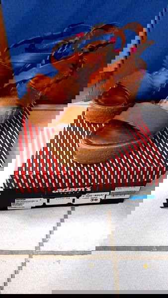 Adam's Shoes kafe platformes 36