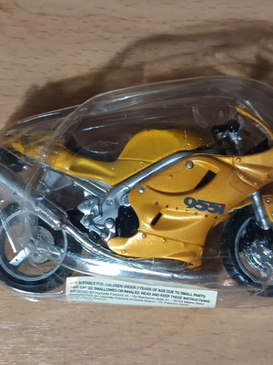 Maisto Triumph Daytona 955i 1:18 συλλεκτική μηχανή καινούργια, σφραγισμένη