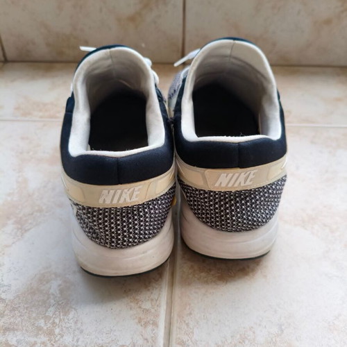 Nike Air Max used black and white sneakers size 46