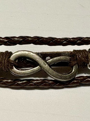 Σετ ανδρικών βραχιολιών τριών αχρησιμοποίητων, καφέ και ασημί