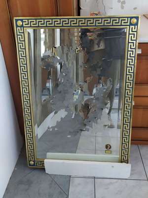 Καθρέπτης 70x90 εκ καινούργιος χρυσός με μπλε σχέδιο μαίανδρου από Φλωρεντία