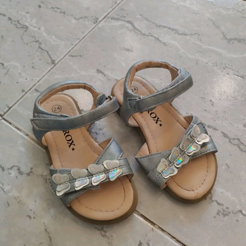 Sprox sandal shoe size 24 like new with butterfly design