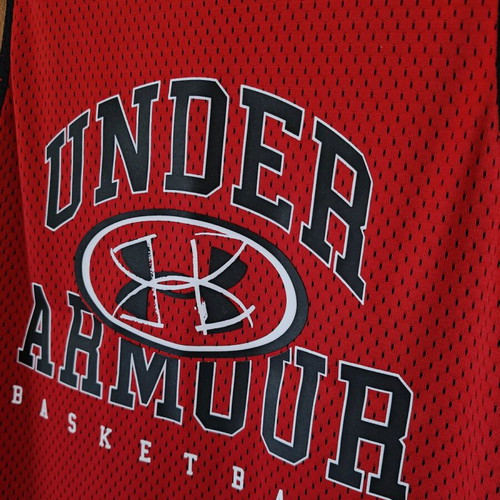 Under Armour basketball jersey (brand new)