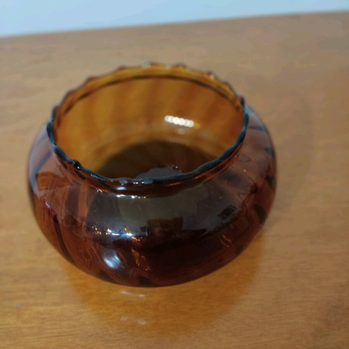 Honey glass bowl-ashtray from the 80s like new