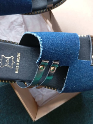 Bozikis women's summer flat sandals, size 38, denim and black