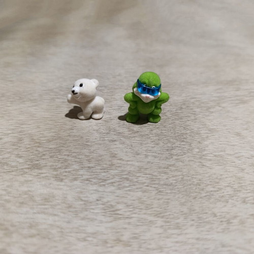 Kinder animal figures set of 2 with velvety texture used
