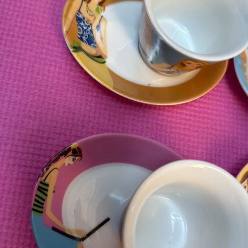 Coffee cups like new, three sets with saucer