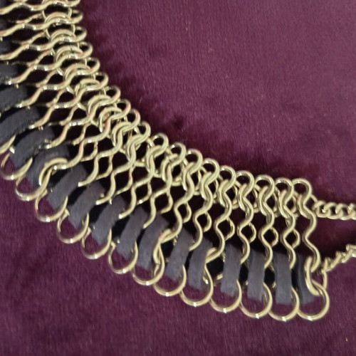 Necklace with blue chain like new