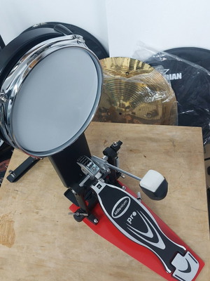 Millenium PD-122 Pro Bass Drum Pedal and MPS-850 Mesh Head Kick Pad with 16" Turkey Crash