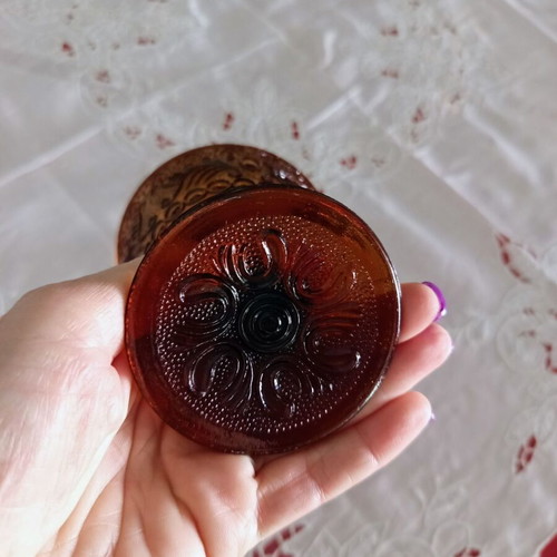 Vintage Amber glass tumbler with embossed patterns like new