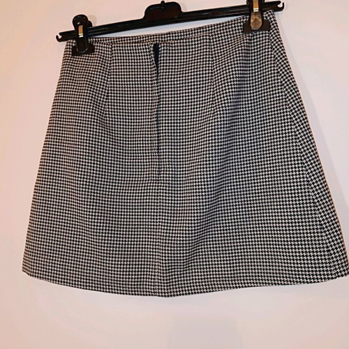 H&M Mini Checked Skirt XS like new, black and white