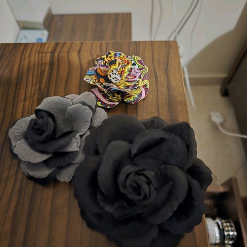 Bijoux assortment used, pack