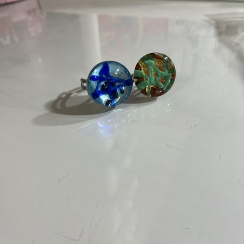 Set of 2 rings like new, multicolor