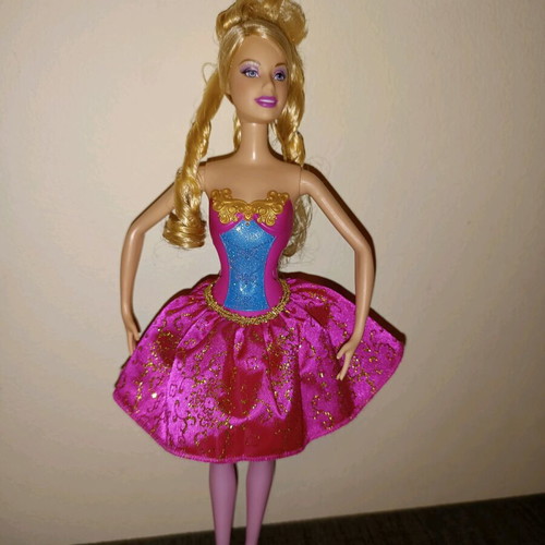 Barbie Twinkle Toes 2008 collectible ballerina in like new condition