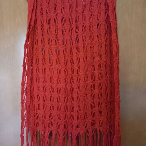 Pashmina like new, red knitted scarf