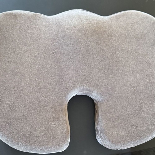 Orthopedic Memory Foam Seat Pillow like new, ergonomic for office chair