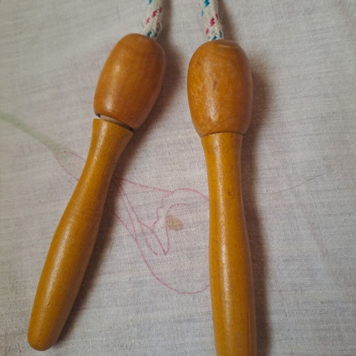 Children's jump rope used with wooden handles 2.10 m