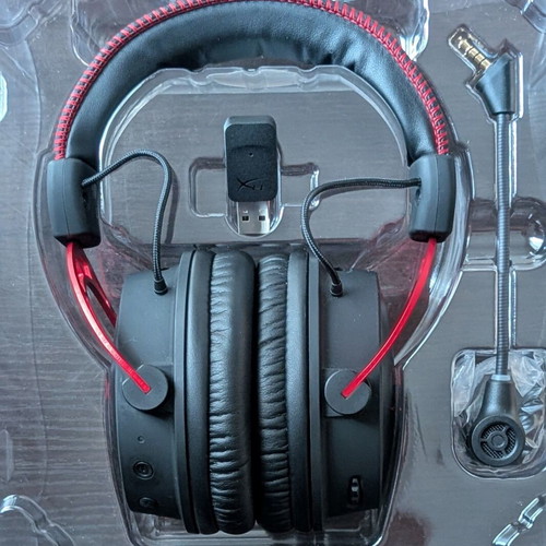 HyperX Cloud Alpha Wireless Over Ear Gaming Headset like new, USB connection