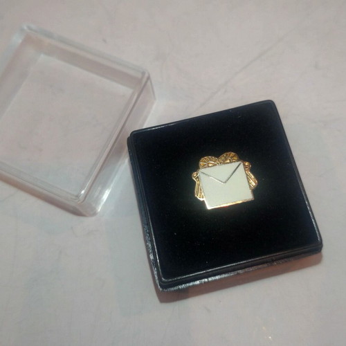 Masonic lapel pin brass gold plated with enamel new