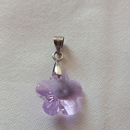 Swarovski purple flower crystal pendant like new