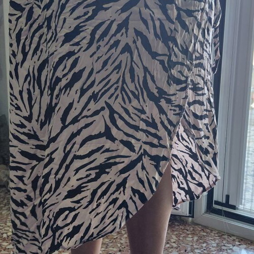 Wrap skirt with print