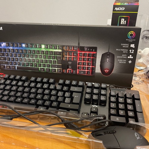 Trust GXT 838 Azor Gaming Keyboard and Mouse Set with RGB lighting like new