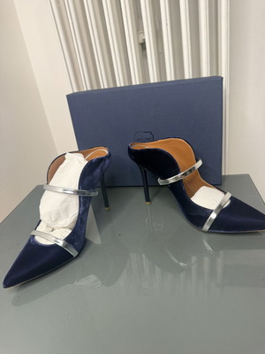 Malone Souliers Maureen velvet pumps, navy blue with silver straps, size 39