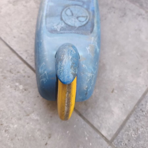 Children's scooter used with three wheels and adjustable handlebar