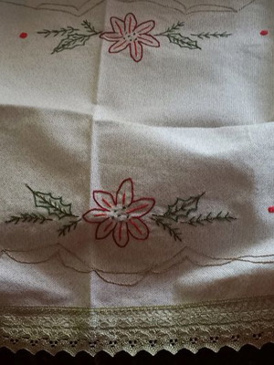 Christmas table runner with embroidery new