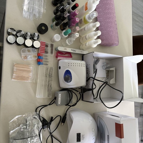Complete nail care set like new