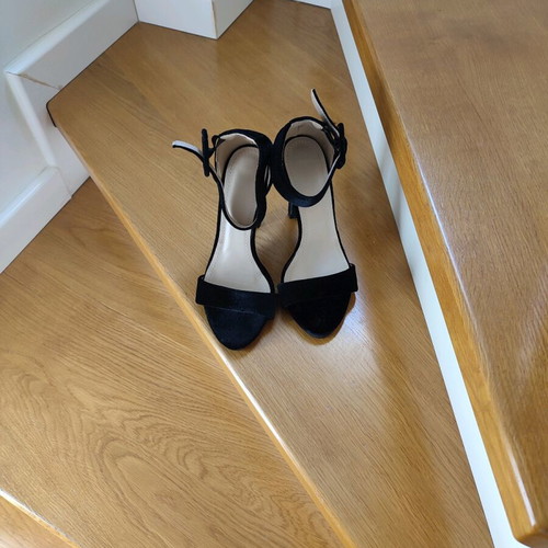 Velvet women's strap heels like new, size 37, black
