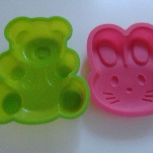 Silicone cookie molds new, pack of 2 designs 15 cm