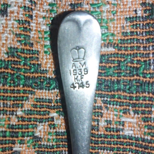 Old spoons used with different lengths and markings