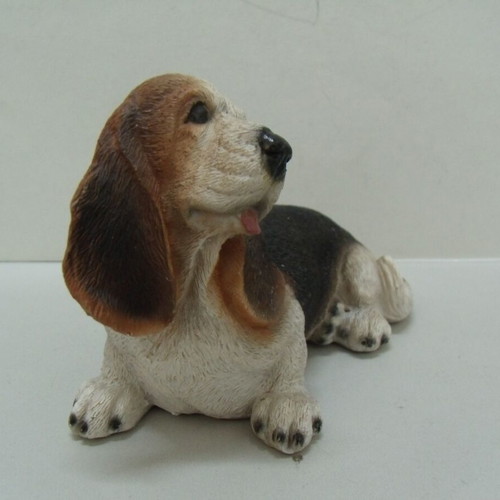 Old dog figure used, size 13.5x8.5x6 cm, synthetic and polyresin