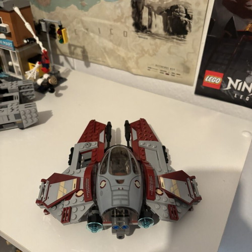 Lego Star Wars Obi Wan Kenobi jet with figure