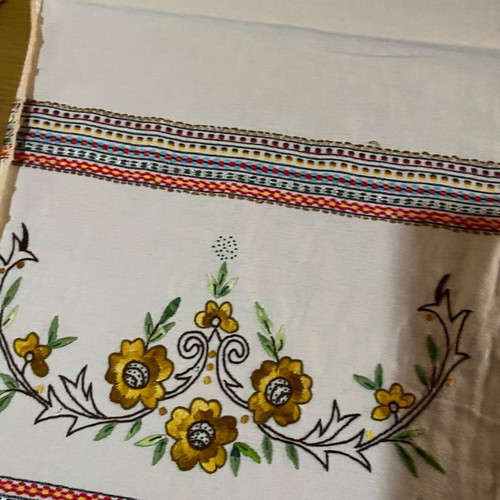 Vintage table runners used with embroidery and crochet lace, set of 2
