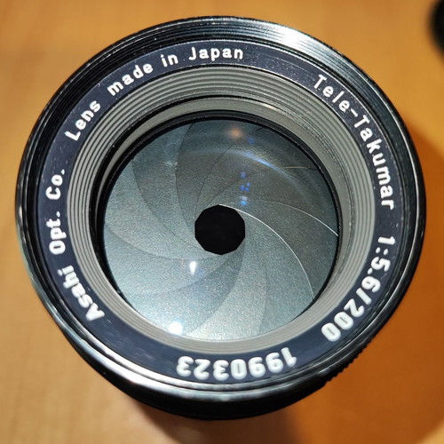 Tele-Takumar 200mm f/5.6 lens with M42 mount, like new