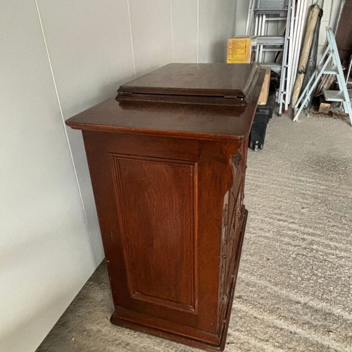 Singer sewing machine in carved furniture used, antique