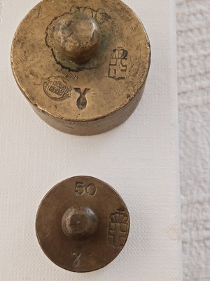 Old brass scale weights 50g & 200g with official stamps, antiques