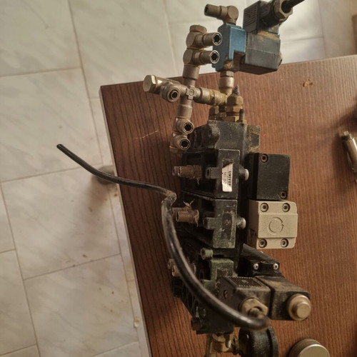 Various used compressed air parts
