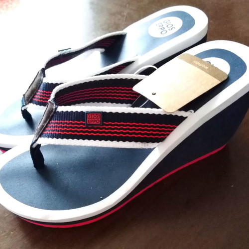 Gioseppo platform flip-flops like new, size 36, blue and red