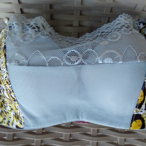 Bra 80B new with lace detail