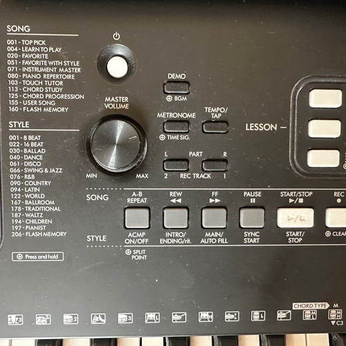 Yamaha PSR-E373 Keyboard like new with FSZ-52 metal stand
