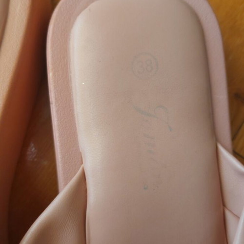 Slippers used, size 38, light pink
