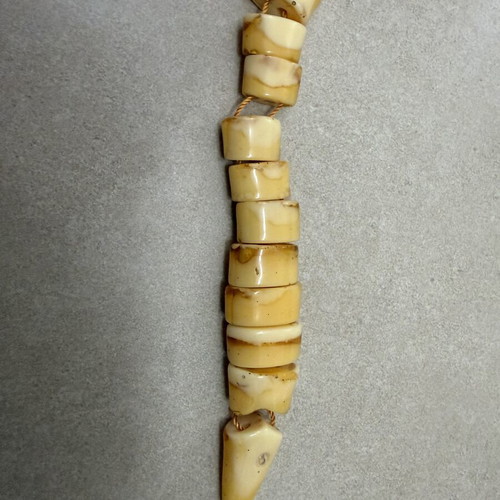 Komboloi fish-shaped bakelite worry beads like new