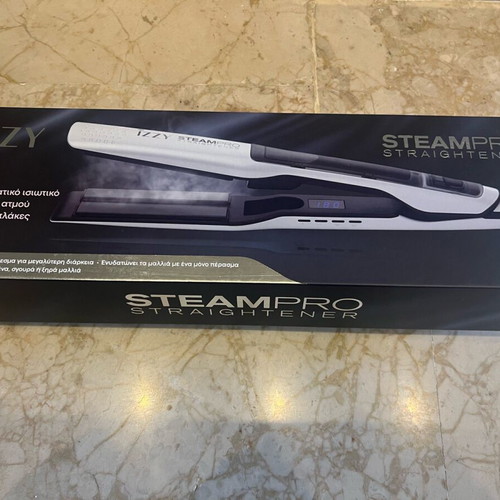 Izzy SteamPro Straightener new