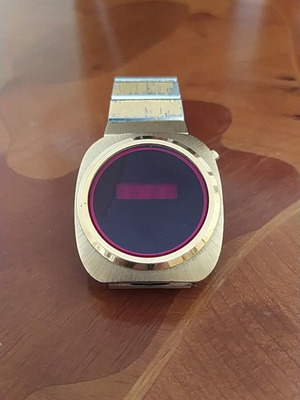 Vintage watch non-working, for parts