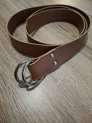 Tan belt like new, length 1.10 m