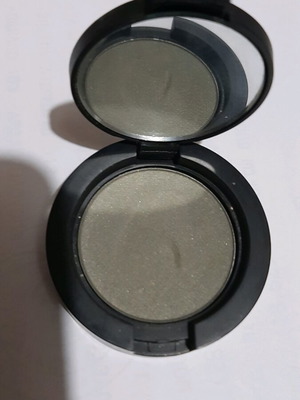 Eyeshadow new in khaki color Dust+Cream